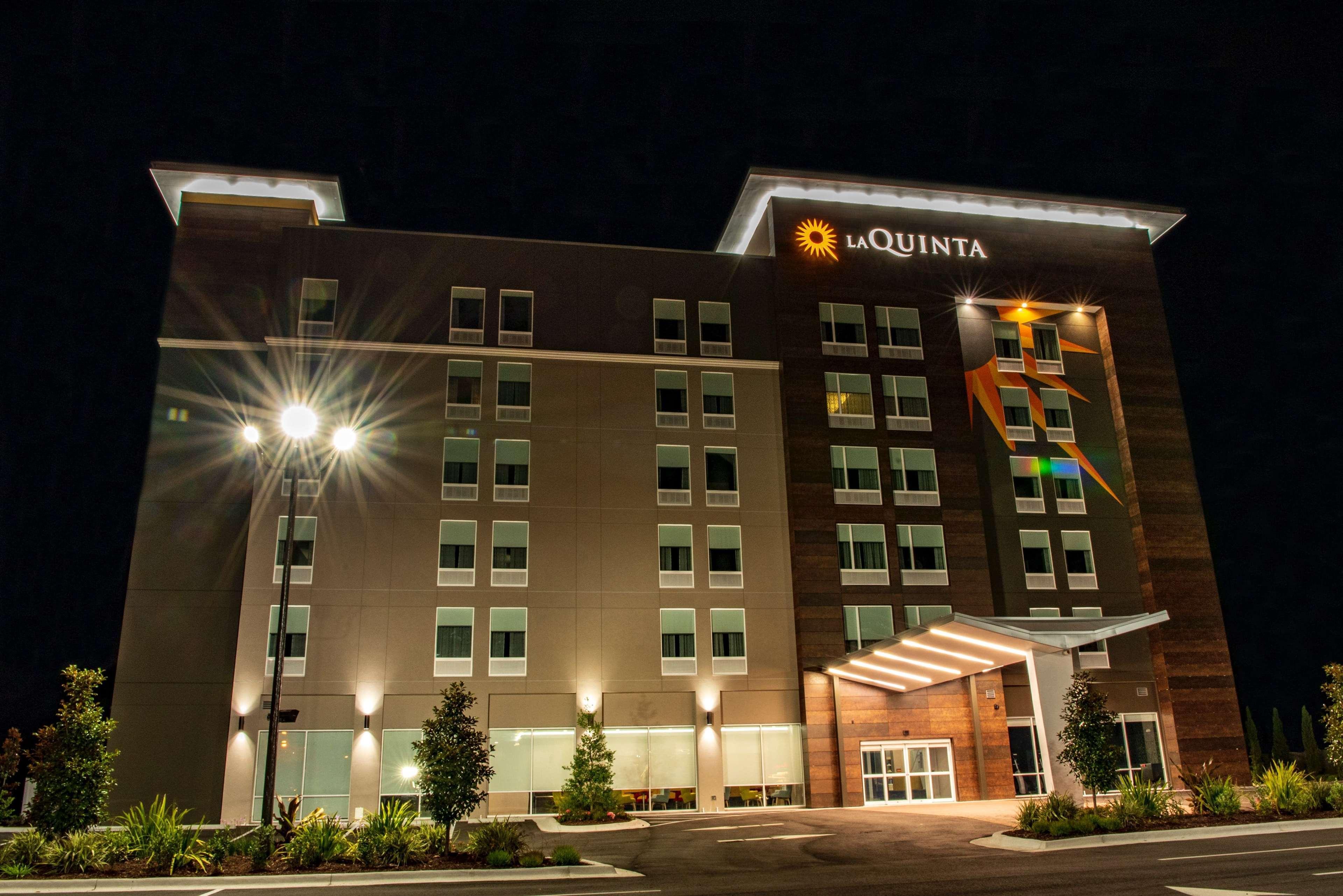 La Quinta Inn & Suites By Wyndham Lake City Exterior foto